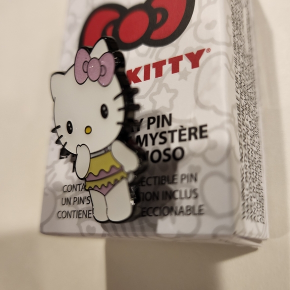 Loungefly Hello Kitty Summer Glitter Mermaid Blind Box Enamel Pin Swim Suit Open - Picture 4 of 10